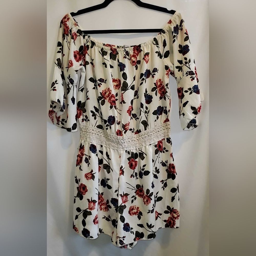 NWOT J for Justify Floral Jumpsuit with Bishop Sleeves Size - XL